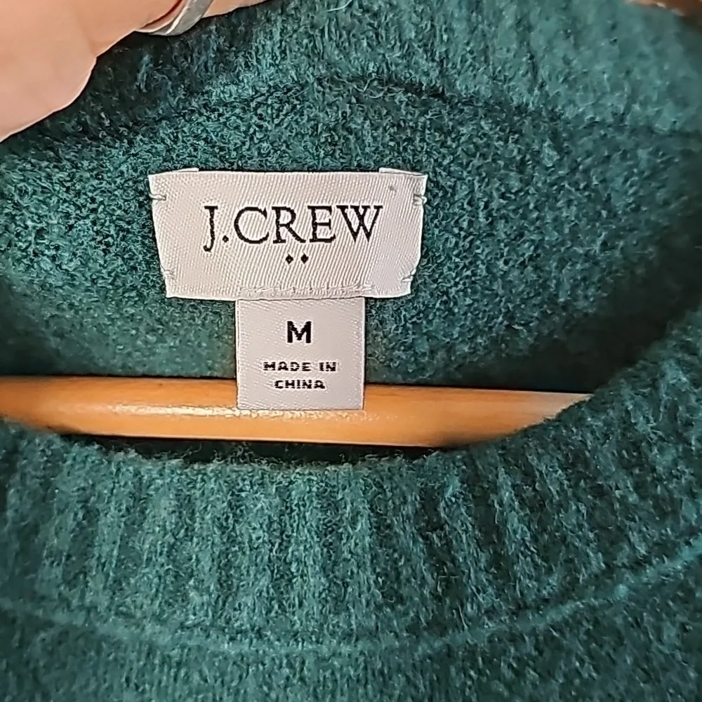 J. CREW EMERALD GREEN CREW NECK SWEATER